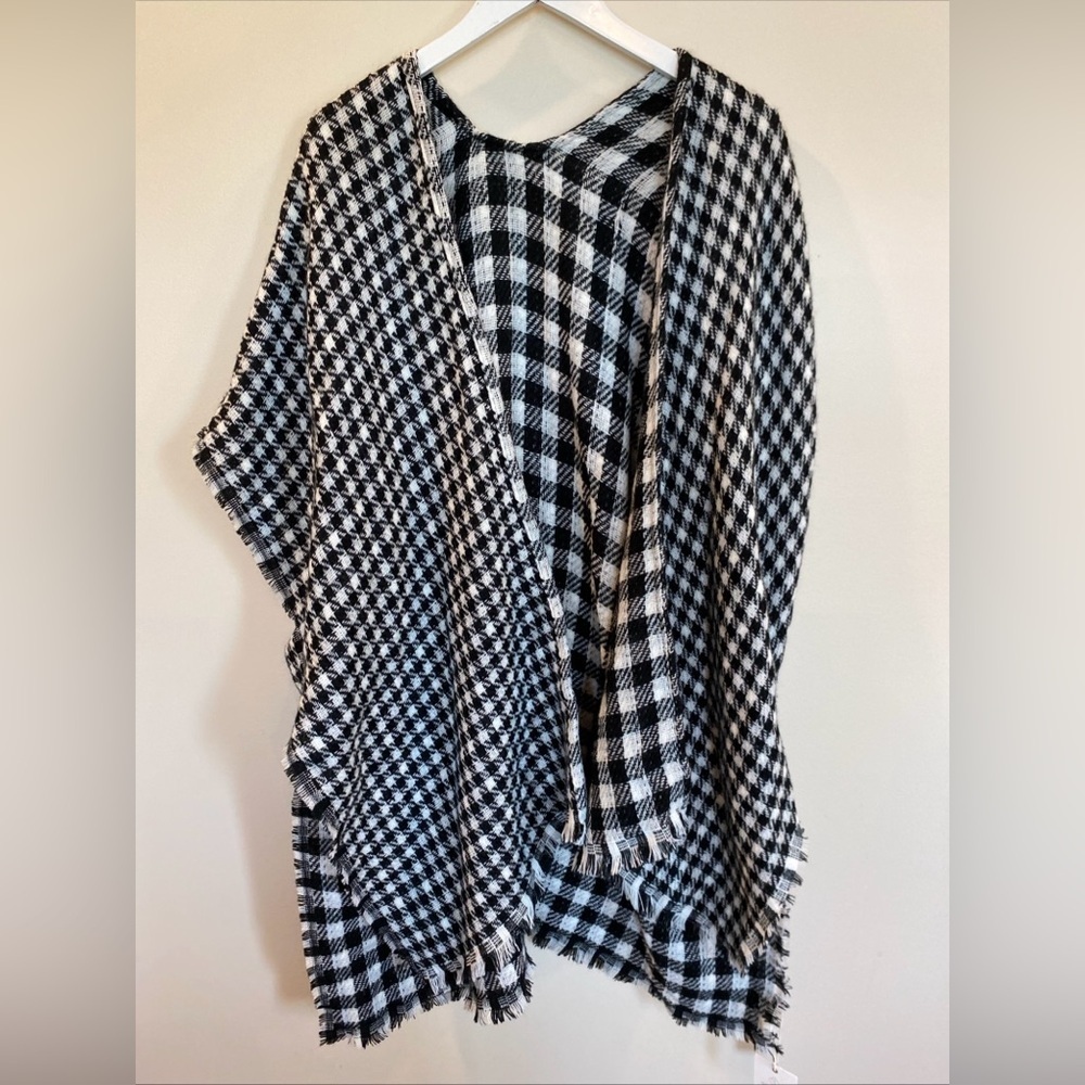 Styline Reversible Kimono Sweater Black White Checkered One Size
